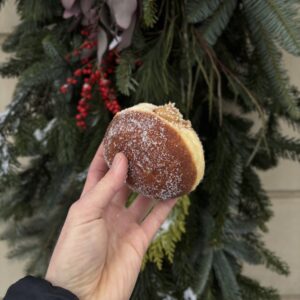 Krem Lotus z mascarpone i czarną porzeczką